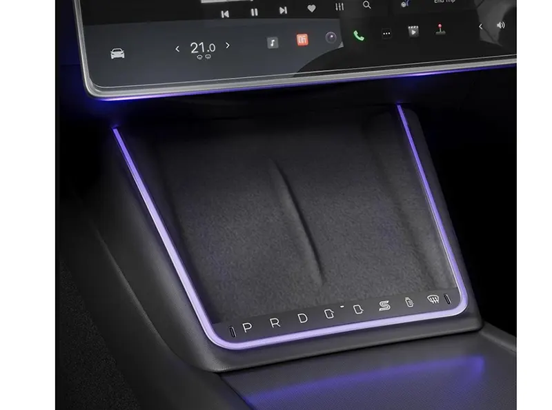 Безжично зареждане със смарт бутон за Tesla Model 3 Highland